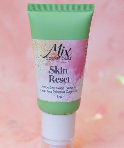 Teen Glow skincare bottle of skin reset moisturizer for teens with oily and acne-prone skin with natural ingredients of apple extract and white willow bark for balanced and radiant skin.