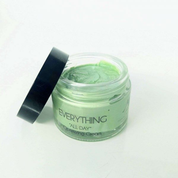 Everything Color Correcting Green Cream – a lightweight cream that neutralizes redness for a smooth, even complexion.